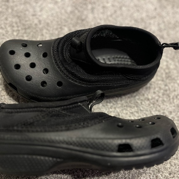 Crocs Women Boulder Colorado Shoes Black Holes Size 9 Womens 7 Mens EUC like new - Picture 4 of 4